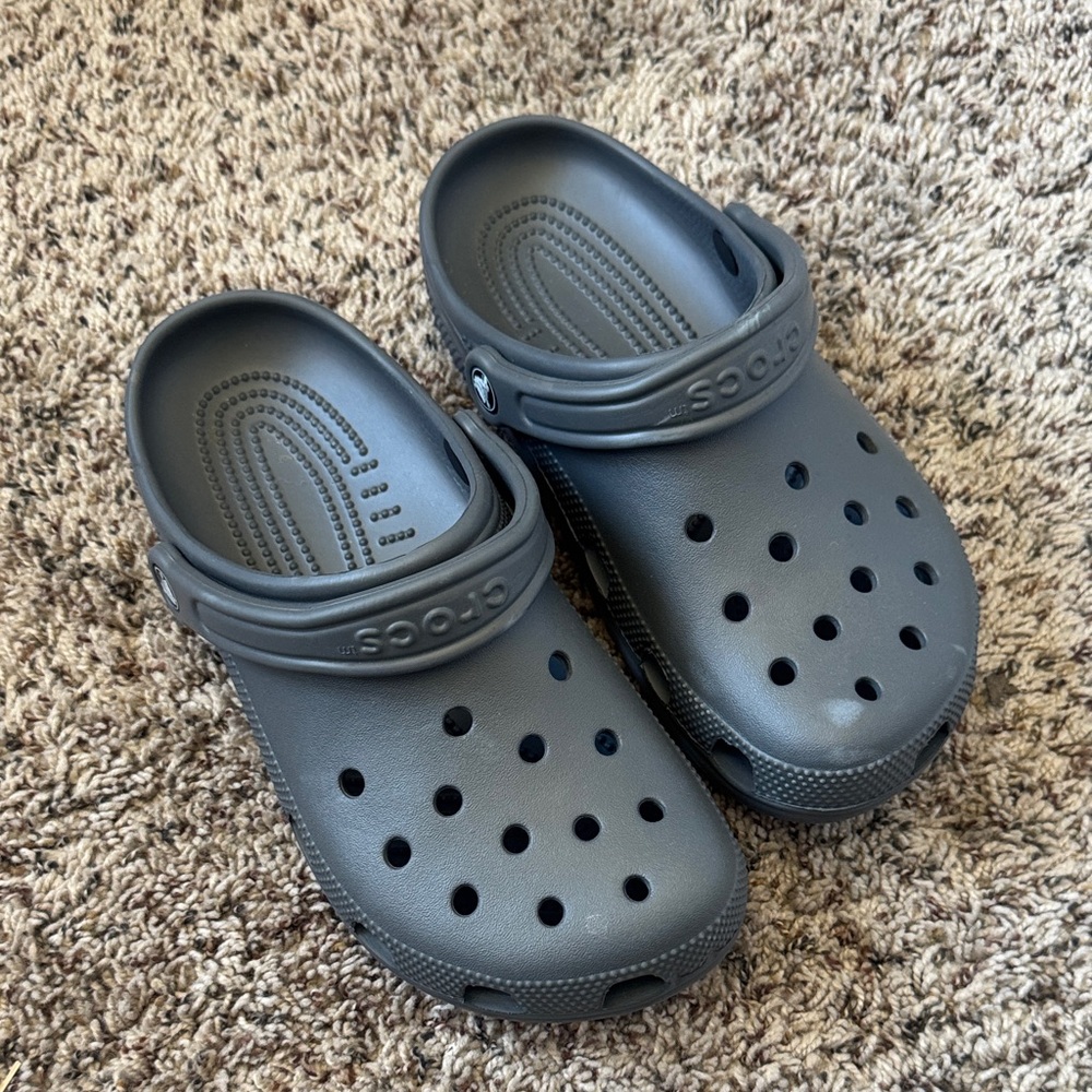 CROCS